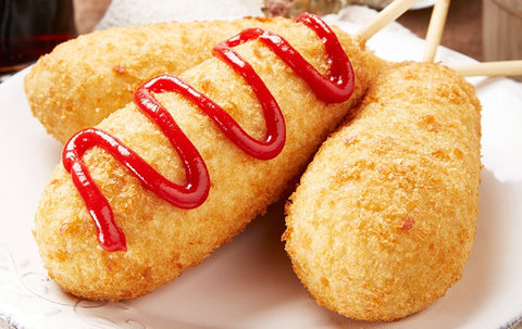 Cách Chiên Xúc Xích Phô Mai Giòn Rụm Béo Ngậy 10 Hotdog xúc xích phô mai Bibigo 195g - Tèobokki Store