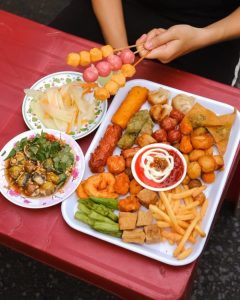 TPHCM] Xe Ăn Vặt 1001 Món Ngon Cho Một Vé Trở Về Tuổi Thơ | Grab VN